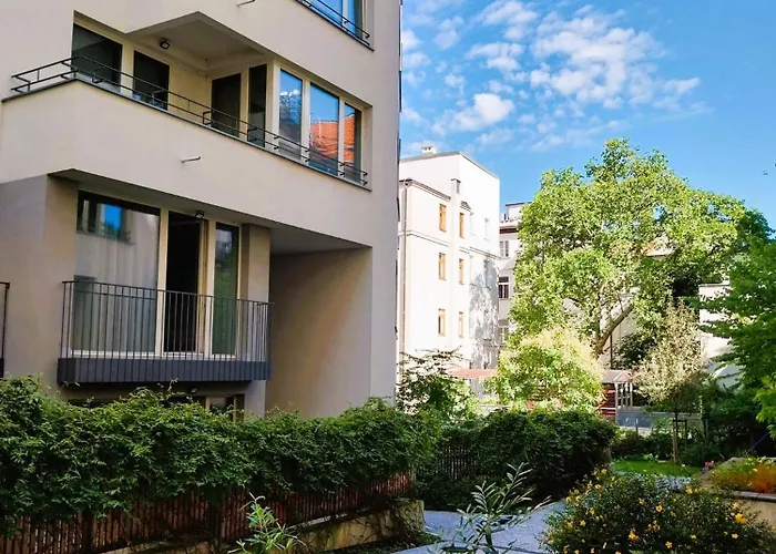 City Center Apartments - Moderna Praha
